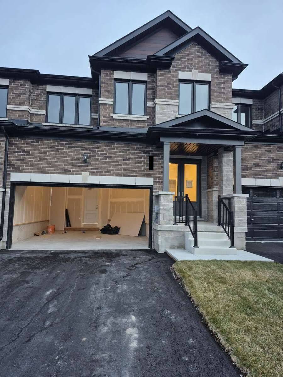 Peterborough, ON K9K 0H2,299 Mullighan GDNS