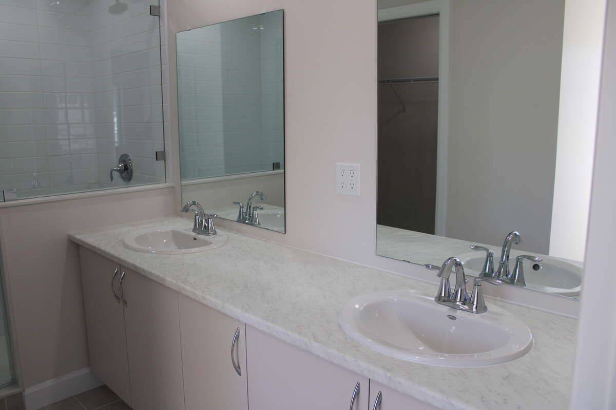 Peterborough, ON K9K 0H2,299 Mullighan GDNS