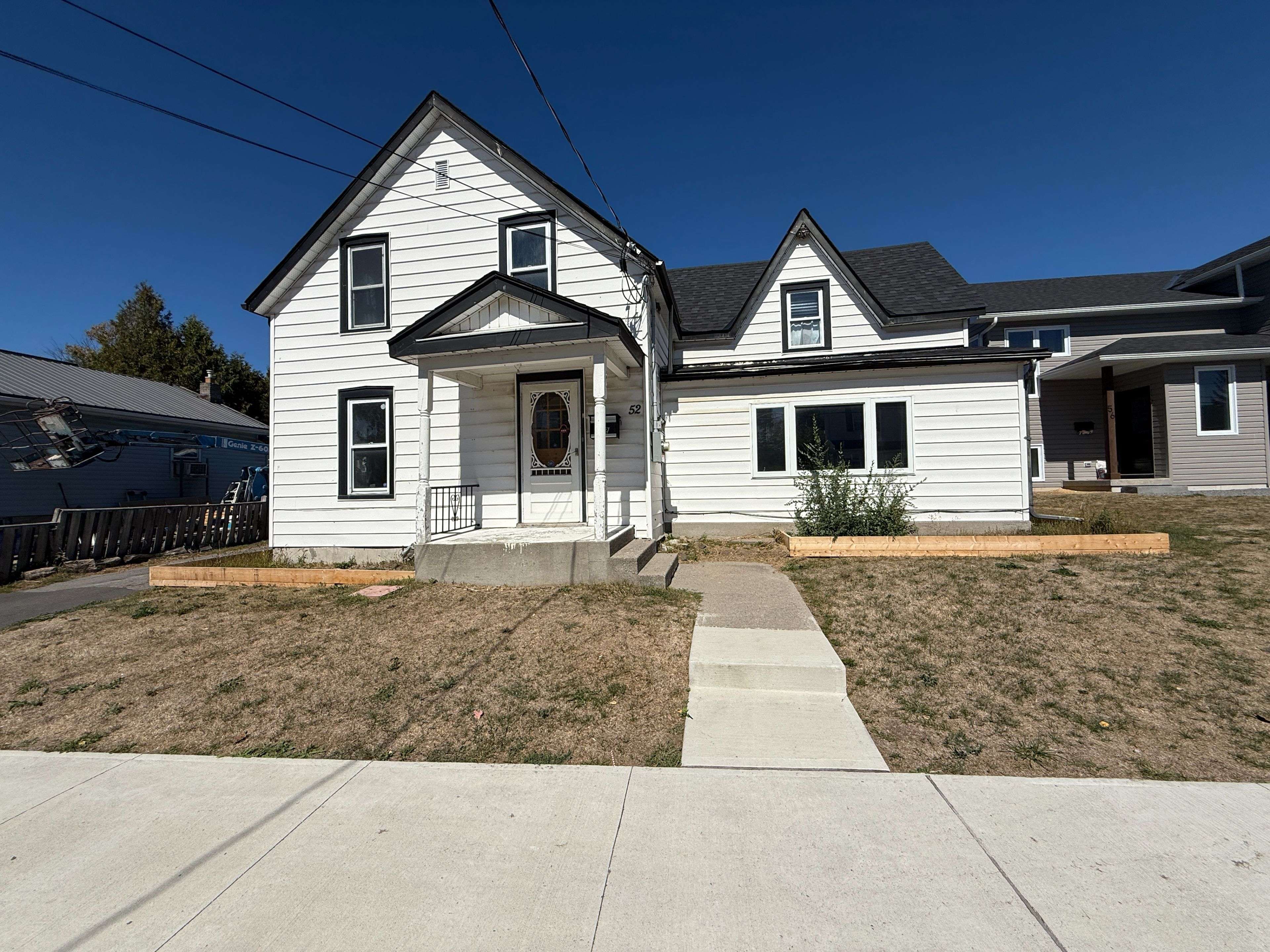 Quinte West, ON K8V 1M9,52 Heber ST