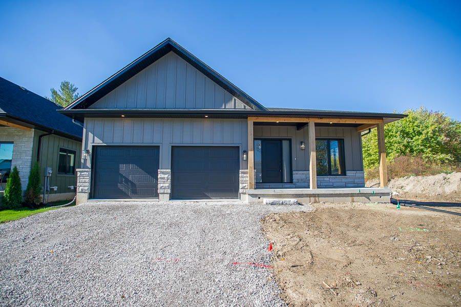 Norfolk, ON N0A 1N7,7 Scott DR