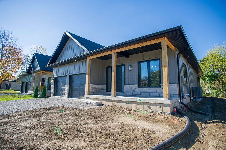 Norfolk, ON N0A 1N7,7 Scott DR