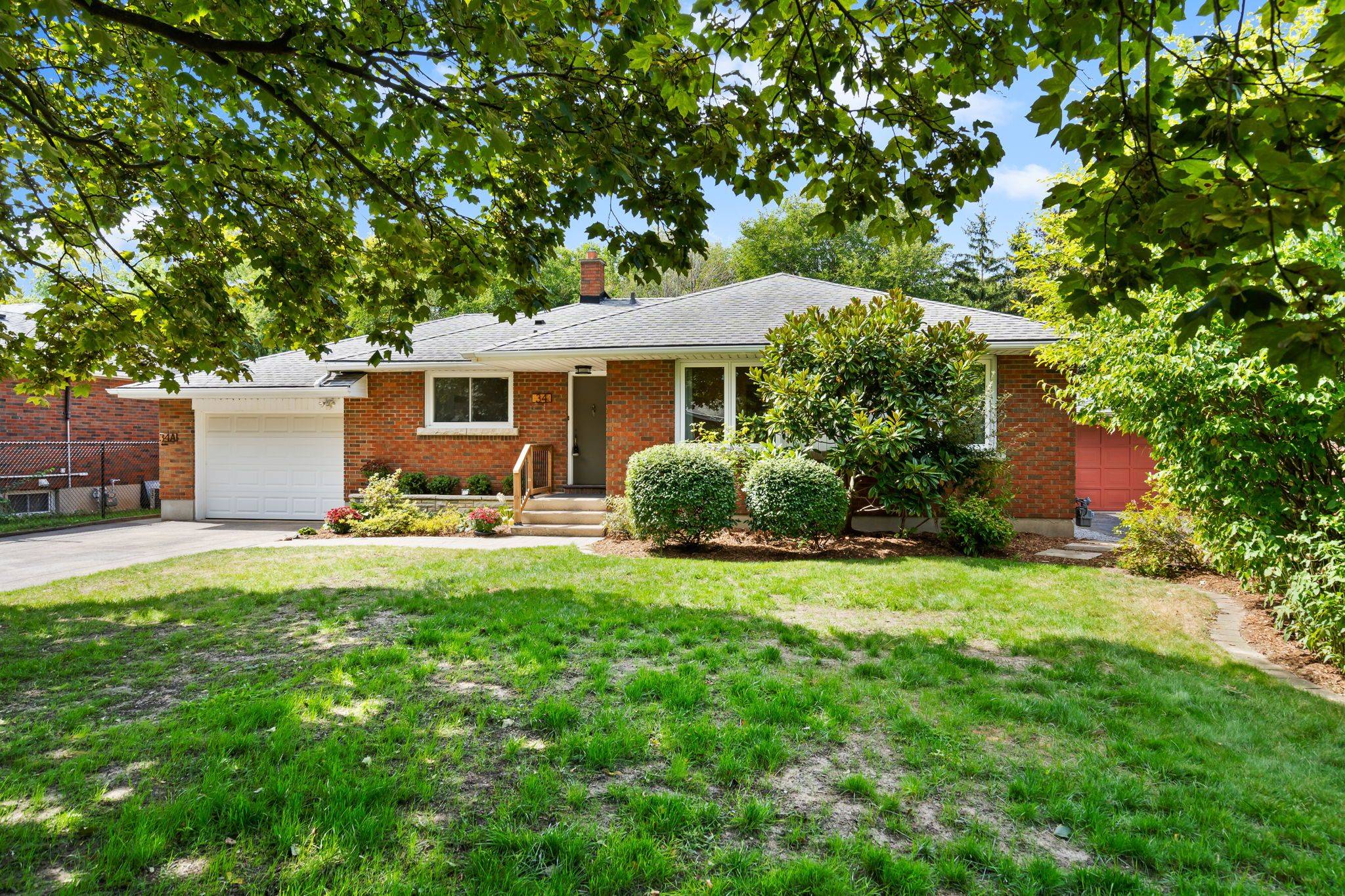 St. Catharines, ON L2M 4S2,34 Kenworth DR