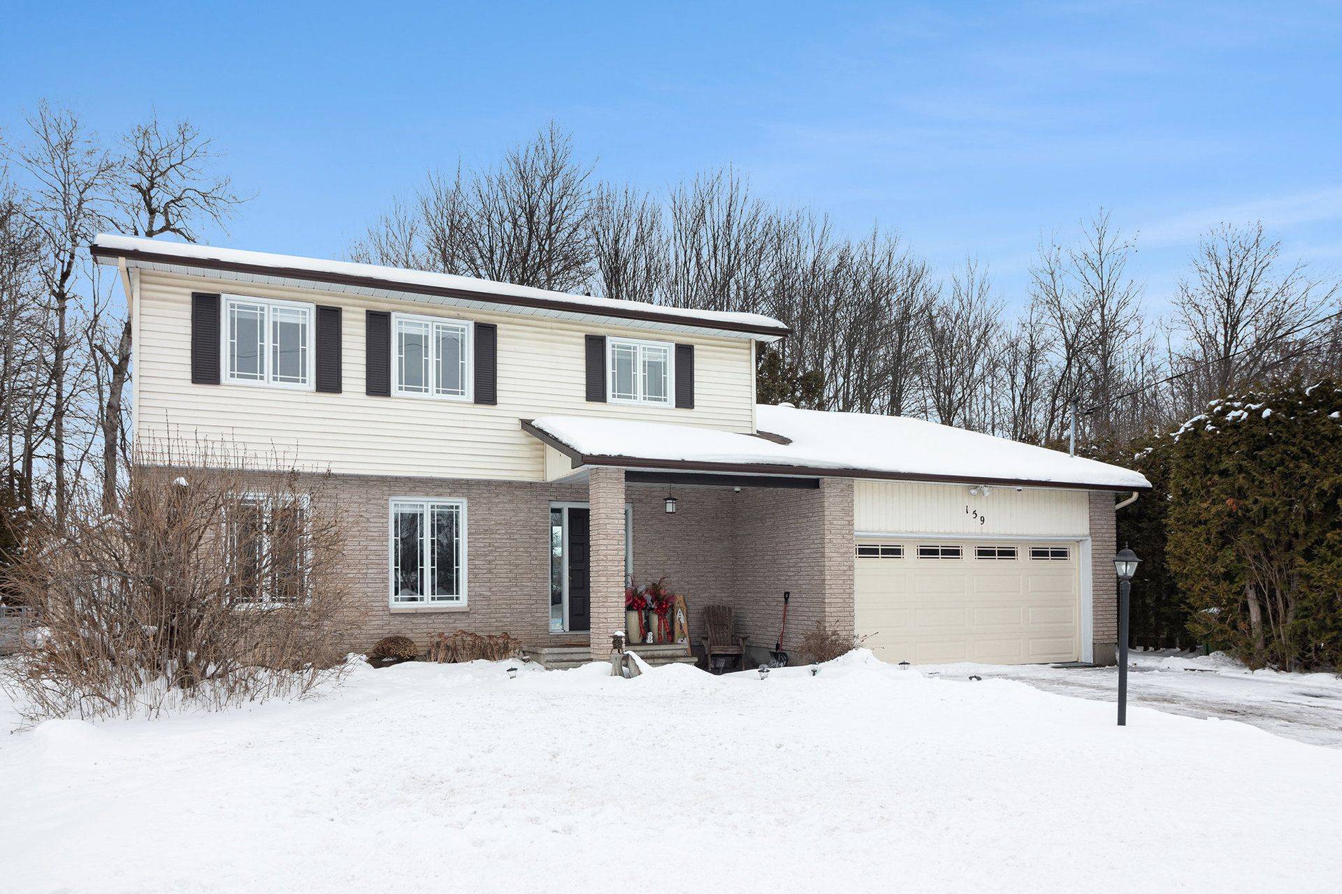 Russell, ON K4R 1B3,159 DUNLOP CRES