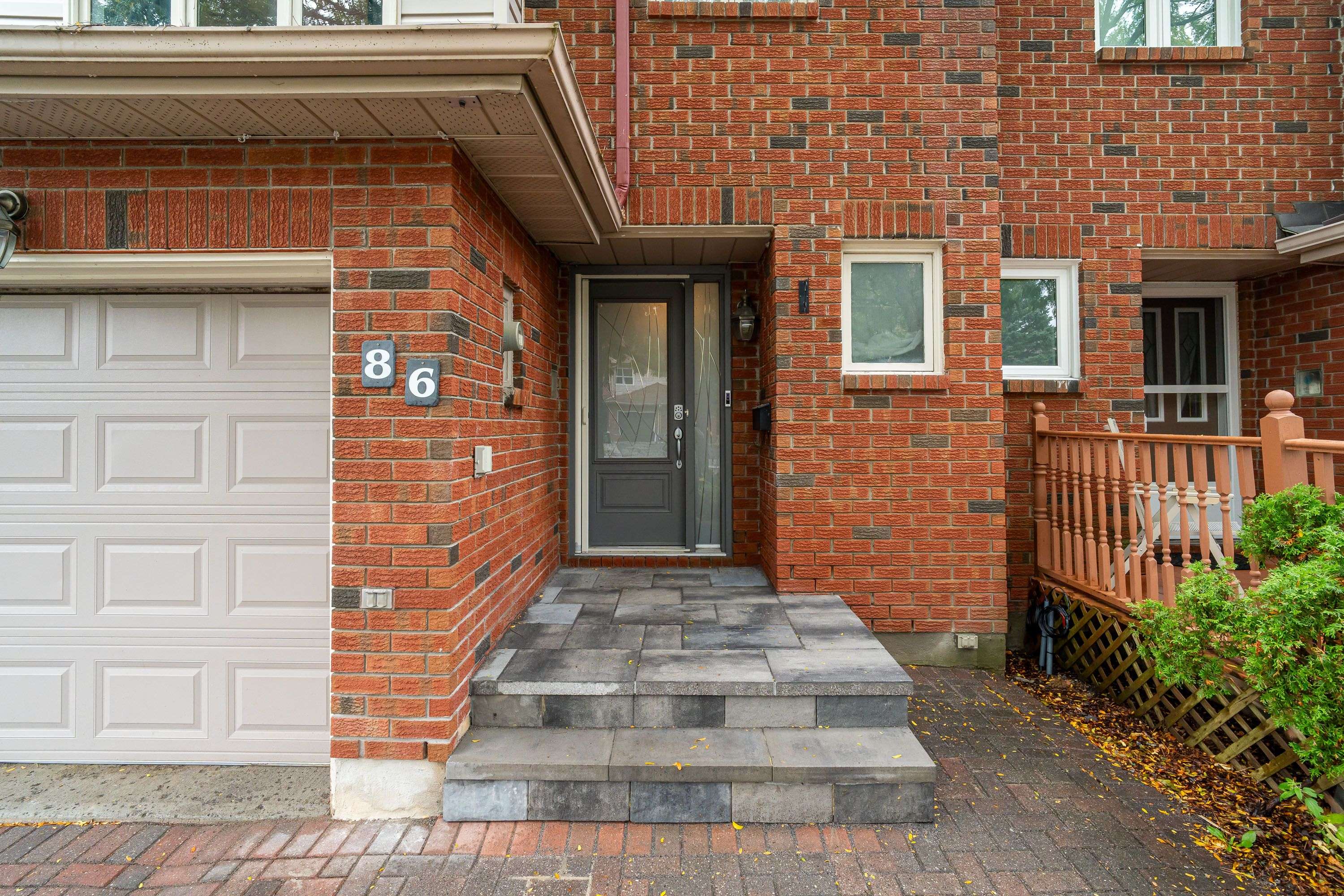 Kanata, ON K2M 2H9,86 Furlong CRES