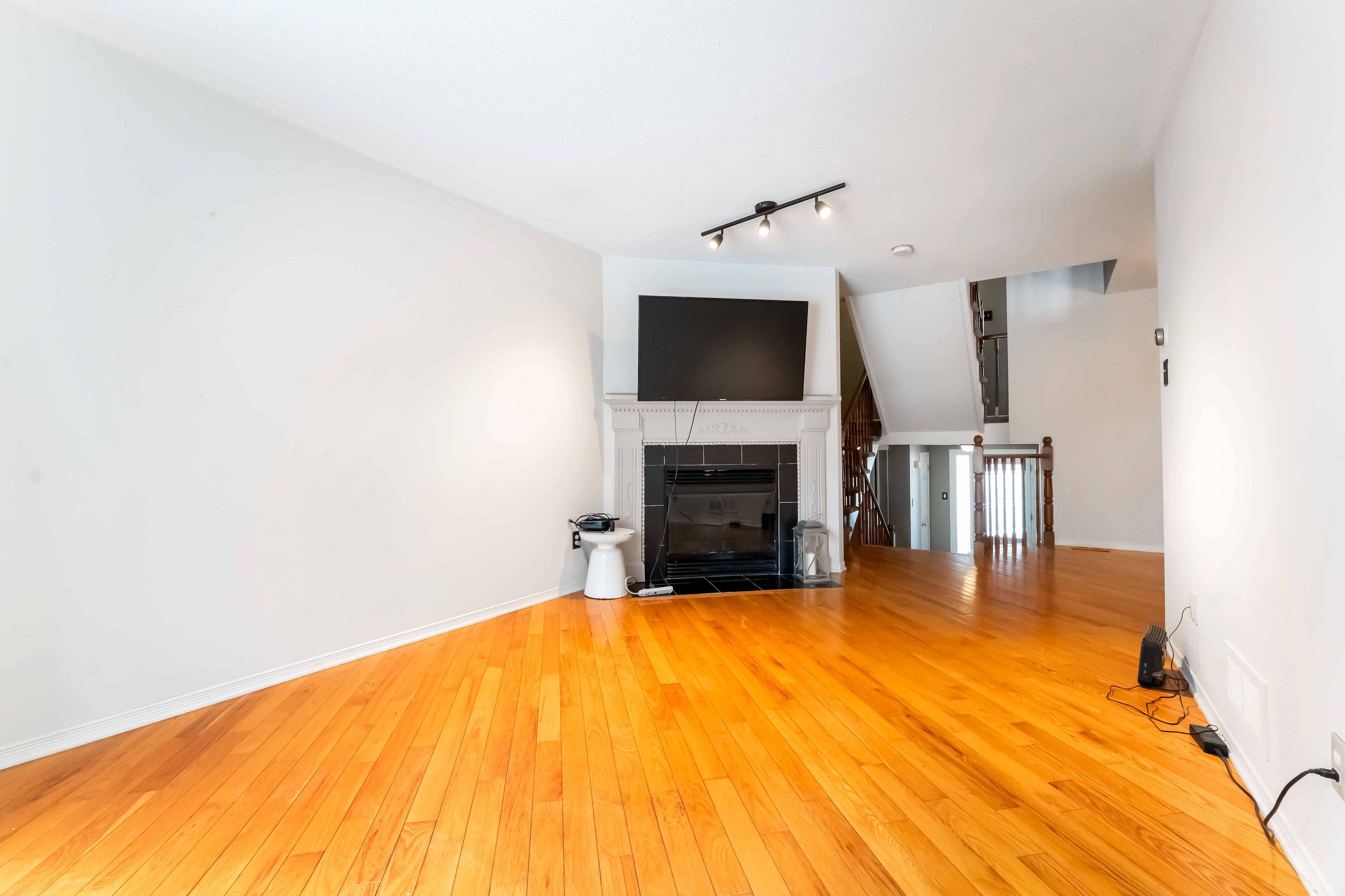 Kanata, ON K2M 2H9,86 Furlong CRES