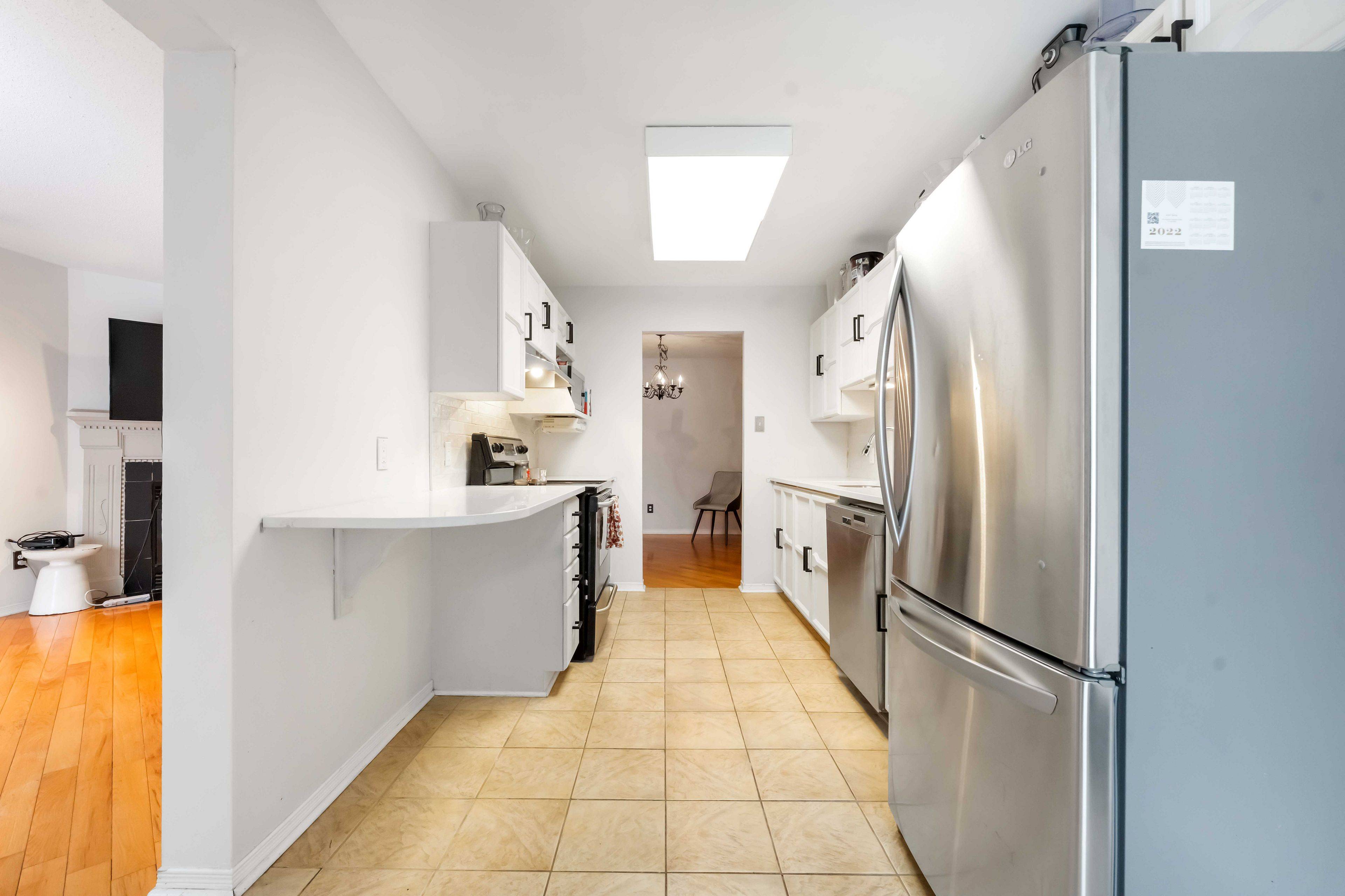 Kanata, ON K2M 2H9,86 Furlong CRES