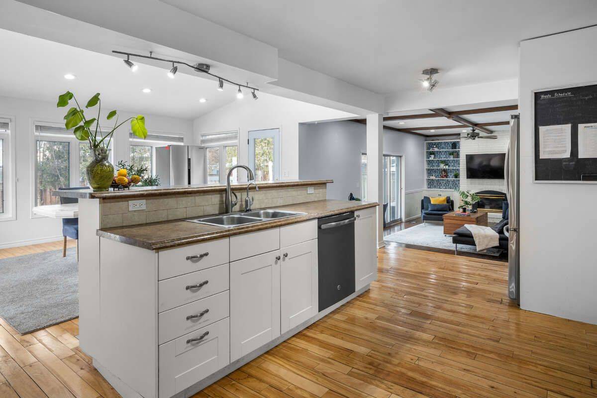 Welland, ON L3C 2R8,38 Fernwood TER