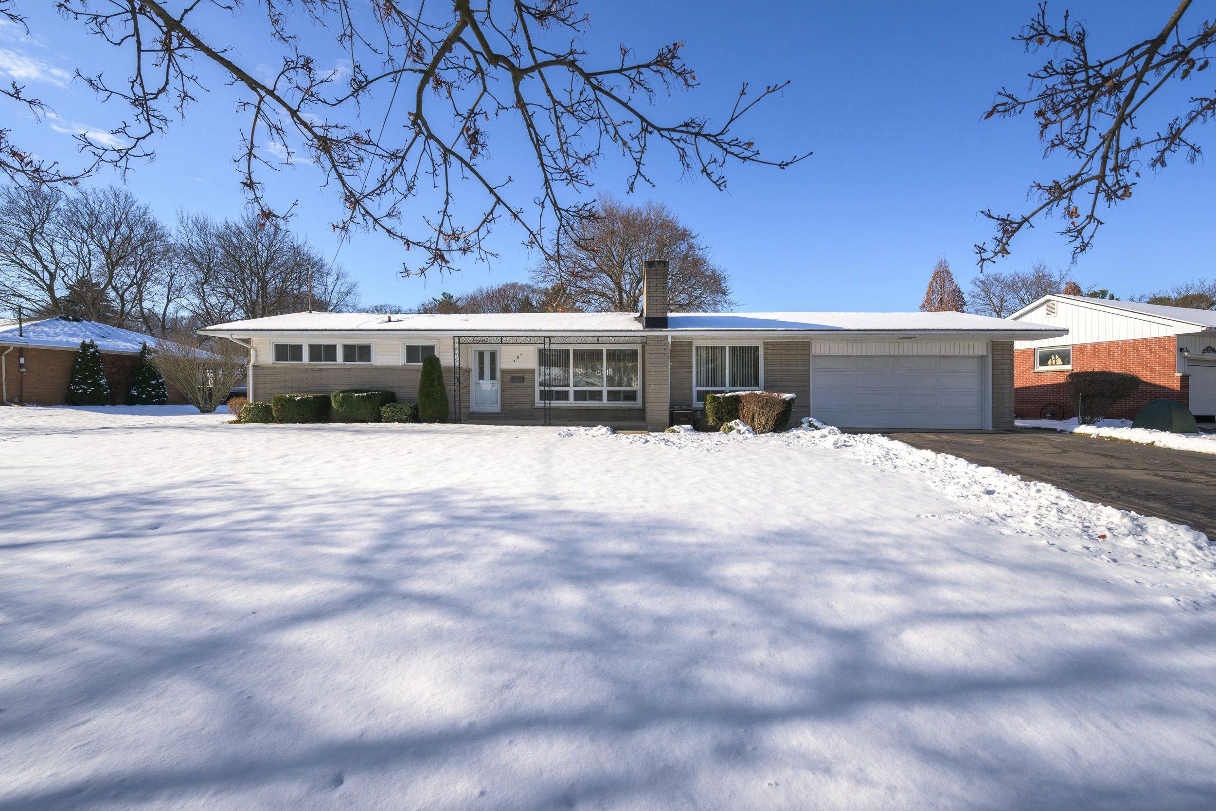 London North, ON N6H 3E9,488 Oakridge DR