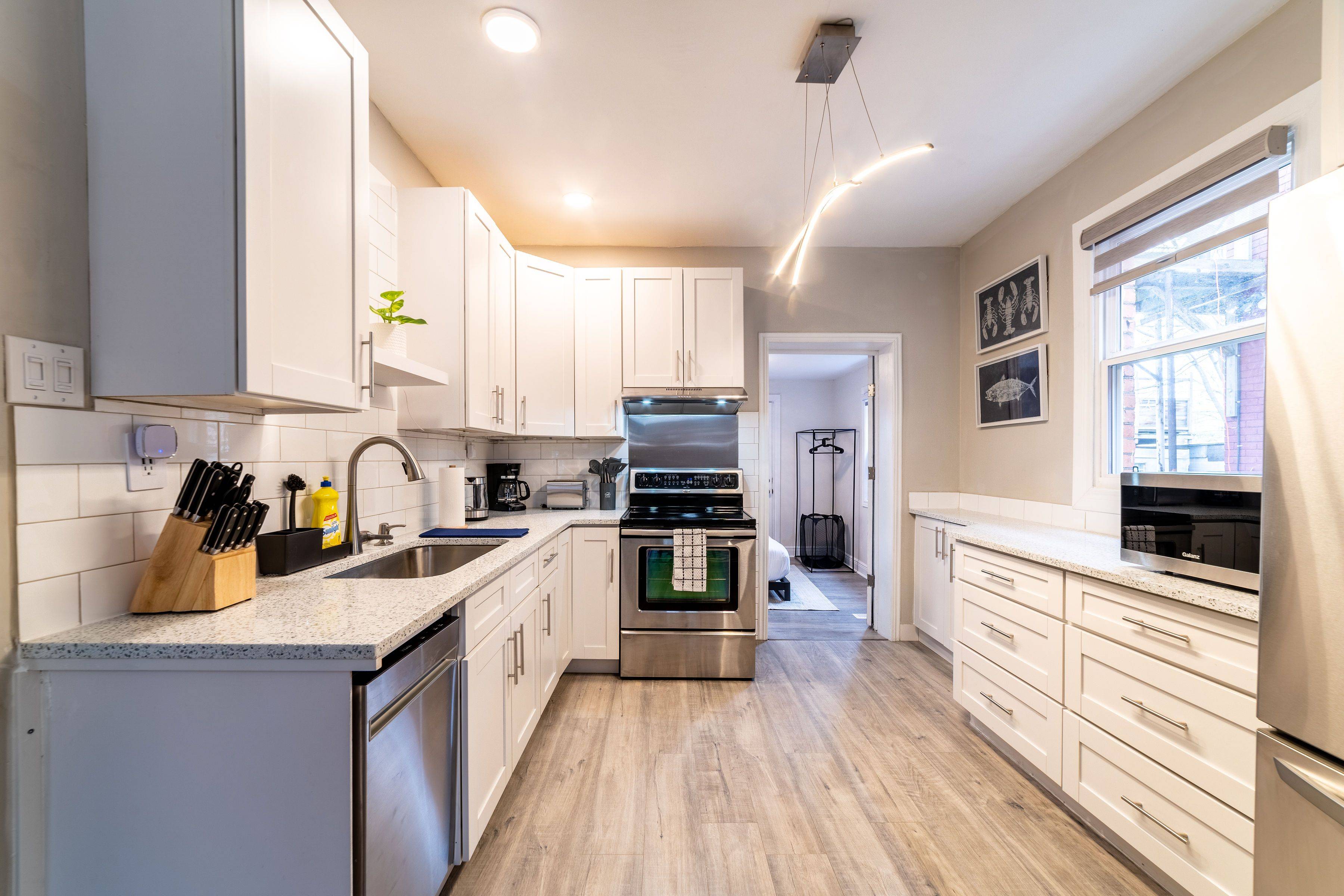 Hamilton, ON L8L 1V7,19 Century ST