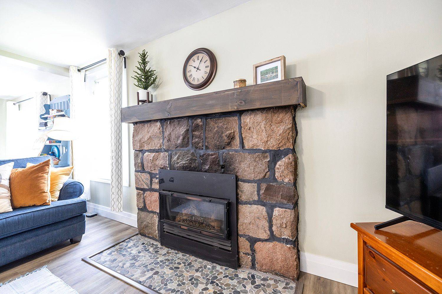 Kawartha Lakes, ON K0M 1L0,111 Hazel ST