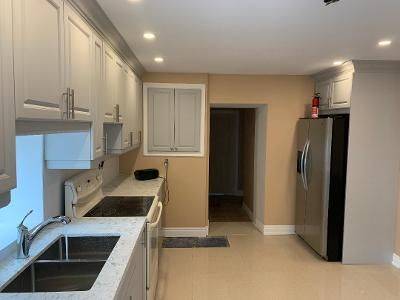 Peterborough, ON K9H 1K8,299 Welsh ST #Main Floor