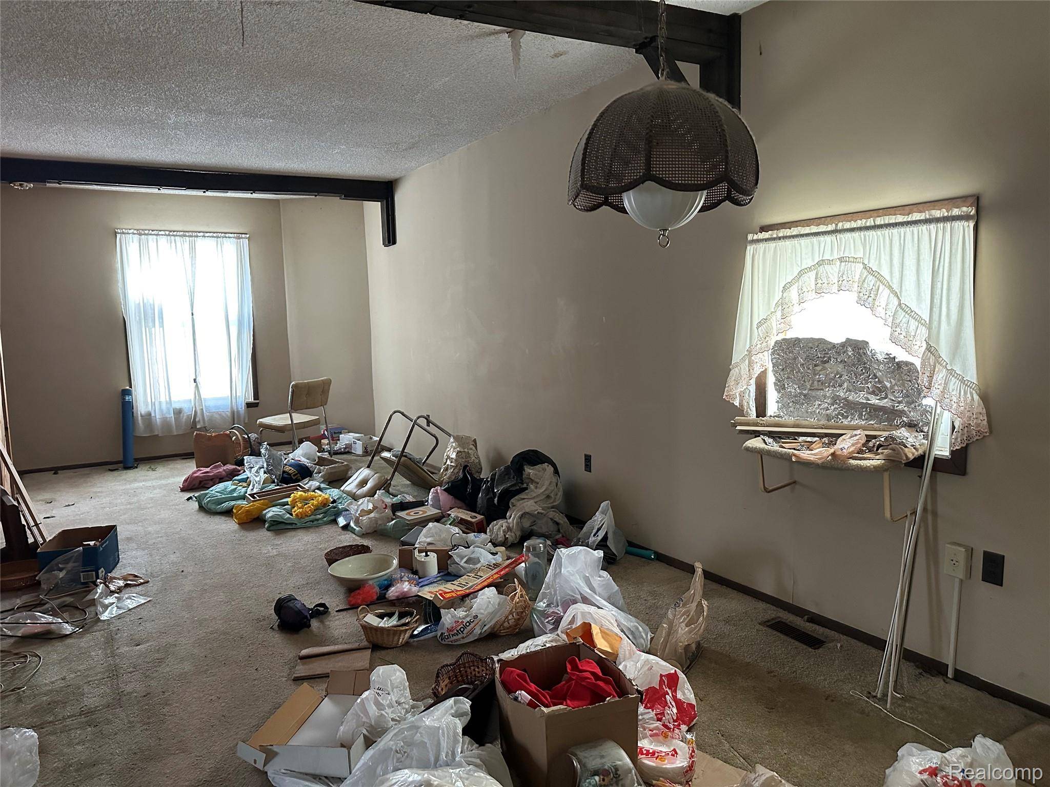 Romulus, MI 48174,35025 Wick RD