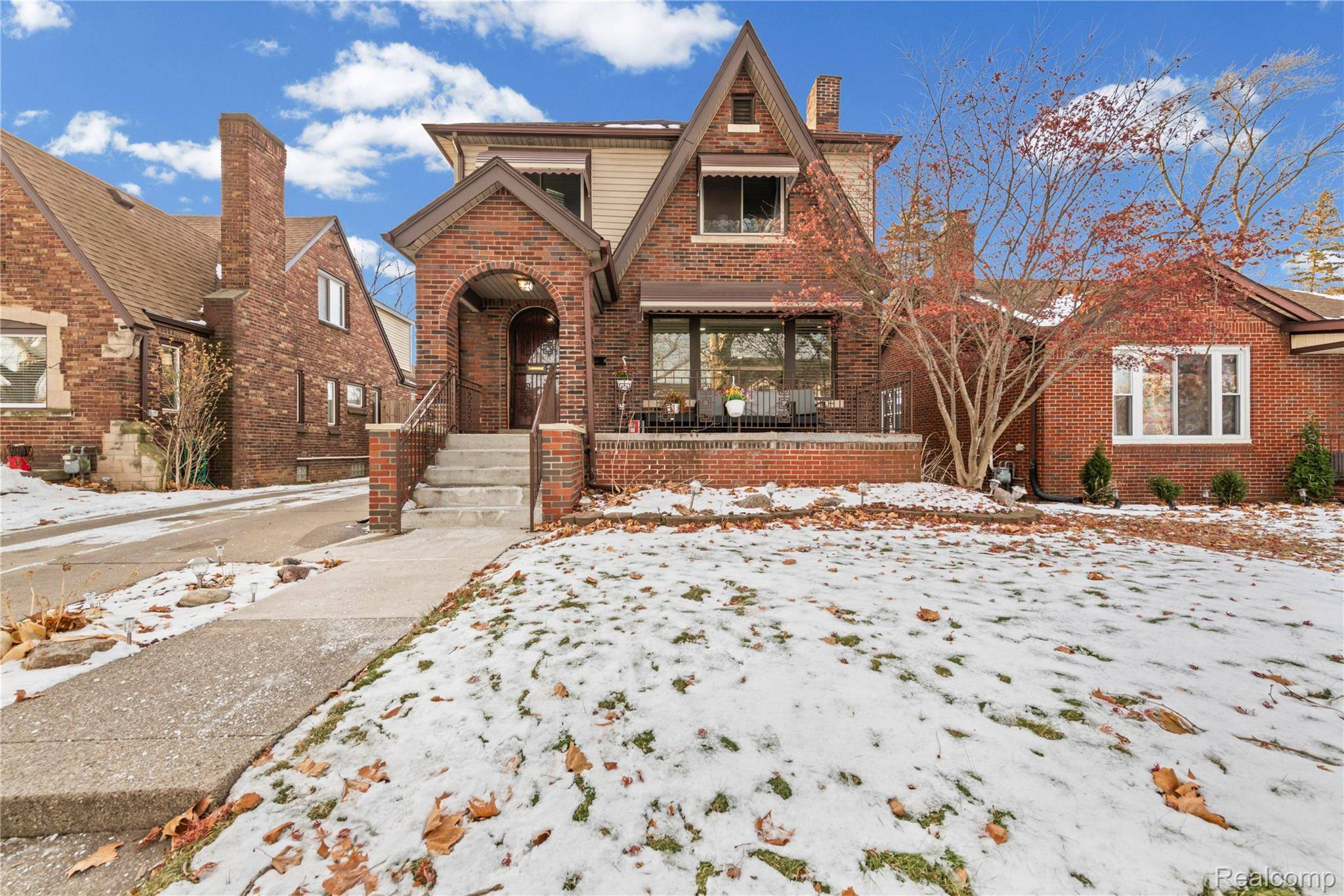 Detroit, MI 48204,8355 Normile ST