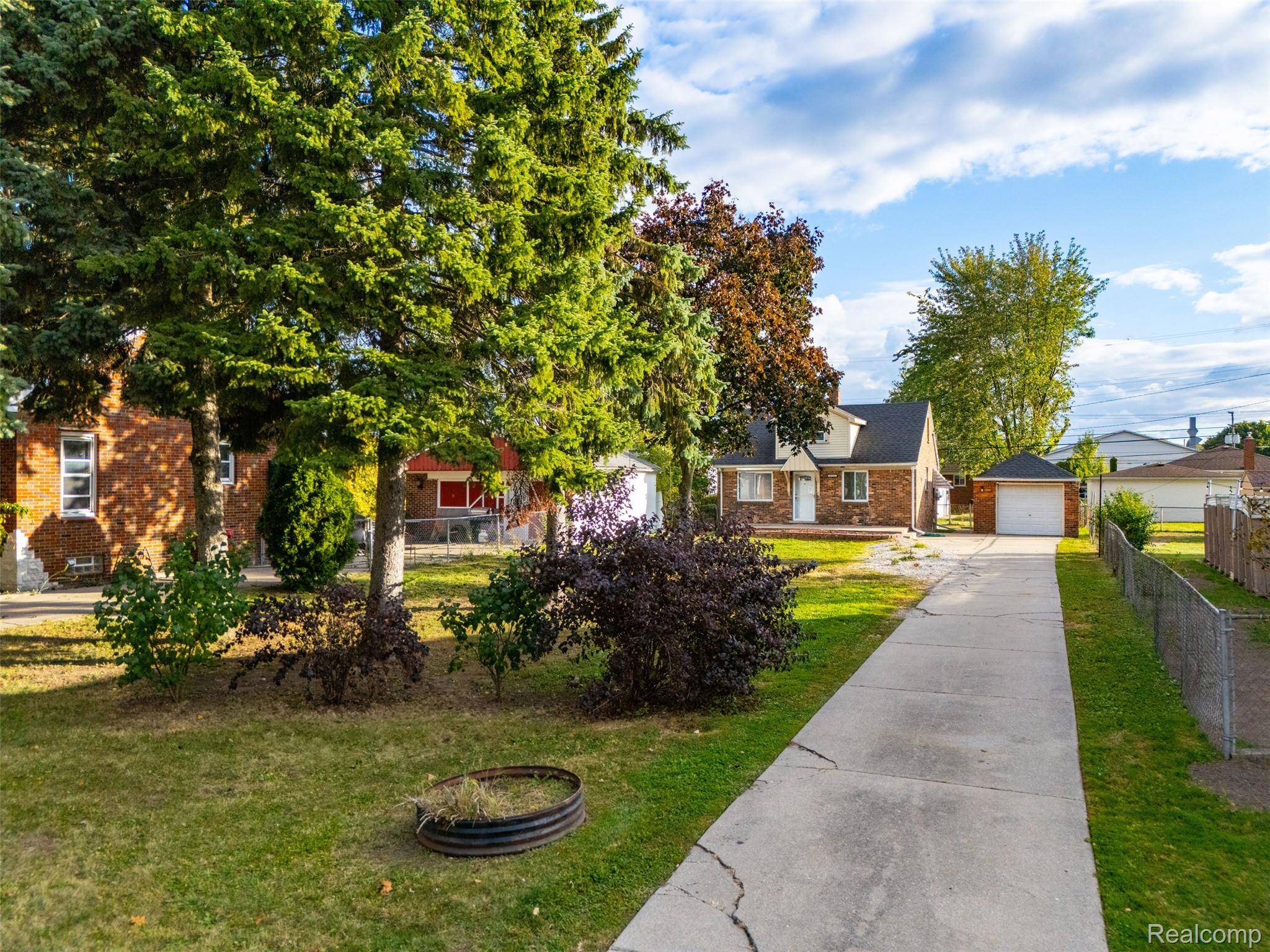 Eastpointe, MI 48021,17174 Forest AVE