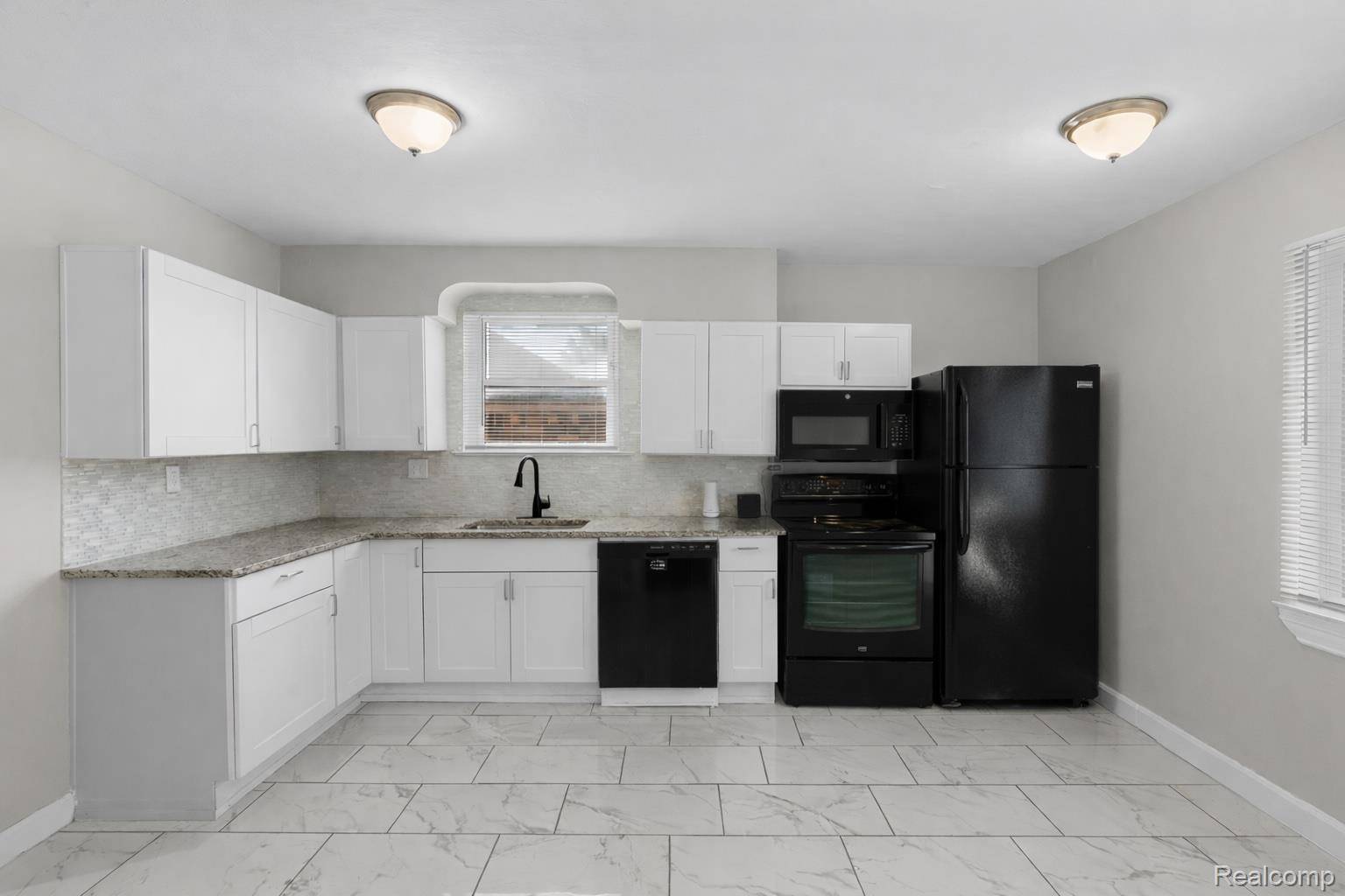 Eastpointe, MI 48021,17174 Forest AVE