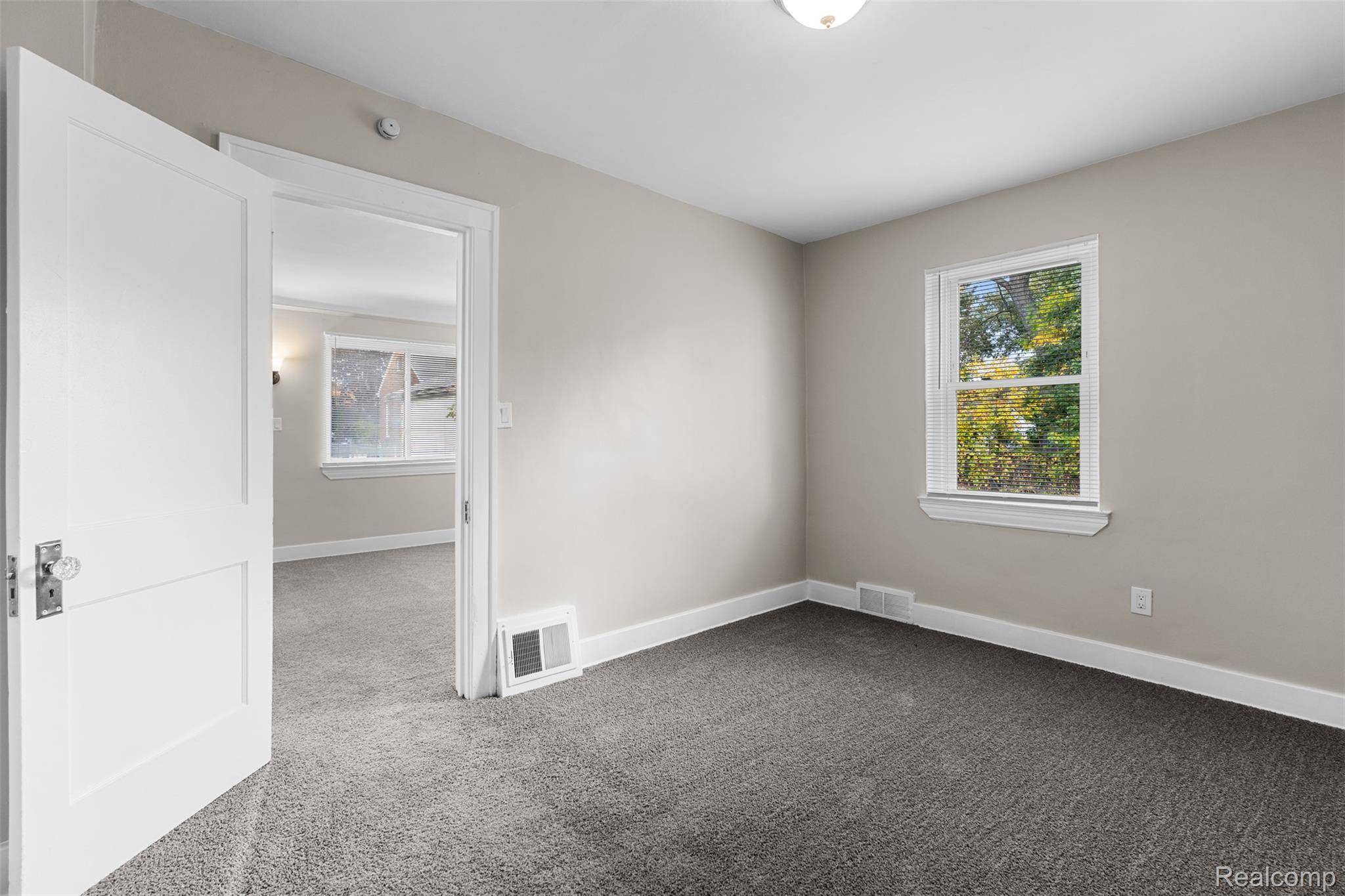 Eastpointe, MI 48021,17174 Forest AVE