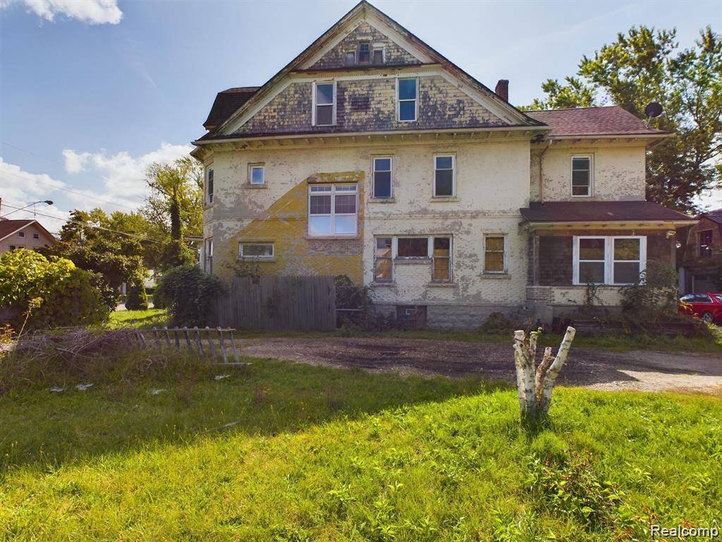 Flint, MI 48503,821 M L King AVE