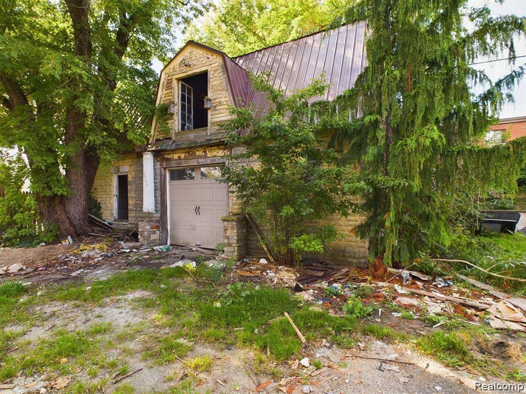 Flint, MI 48503,821 M L King AVE