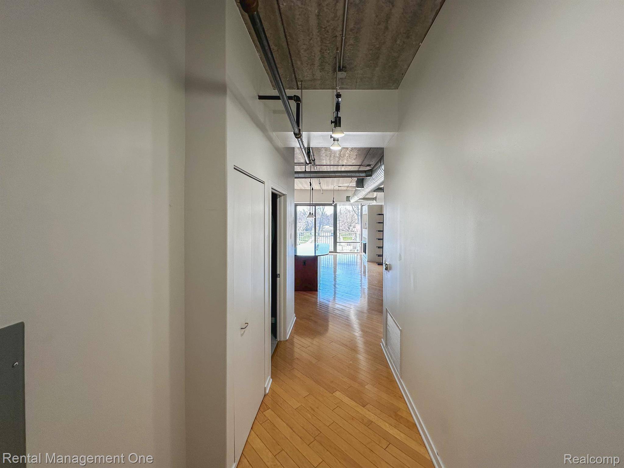 Royal Oak, MI 48067,101 Curry Avenue Unit 330