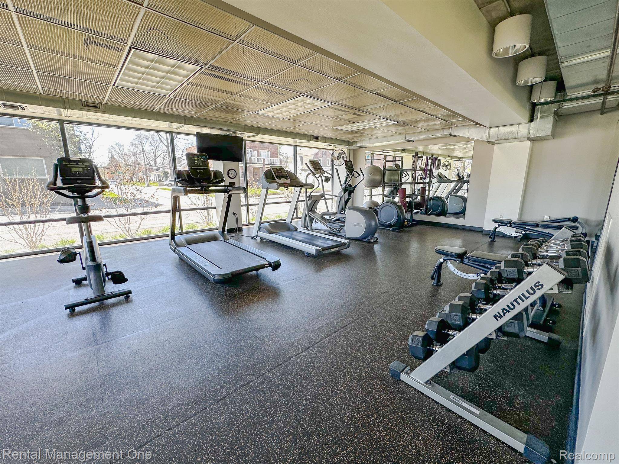 Royal Oak, MI 48067,101 Curry Avenue Unit 330