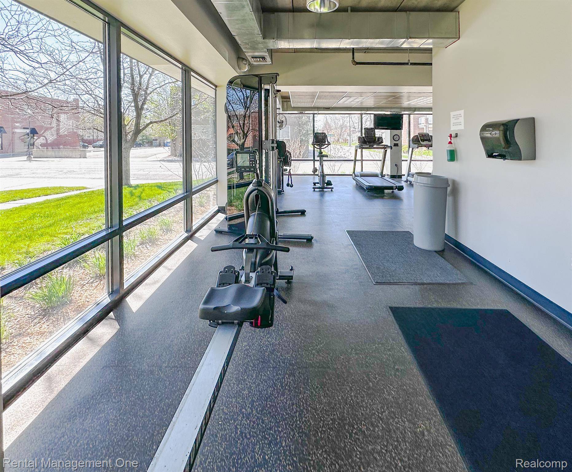 Royal Oak, MI 48067,101 Curry Avenue Unit 330