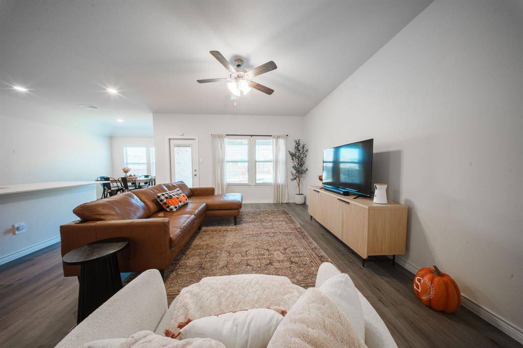 Aubrey, TX 76227,9913 Autumn Leaves Lane