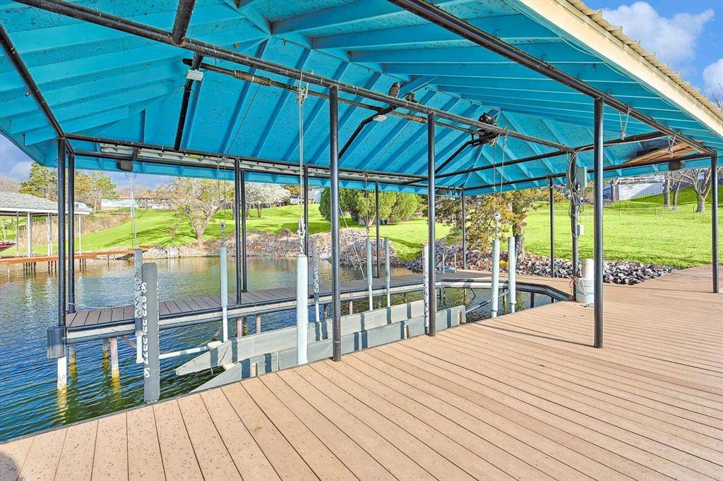 Gainesville, TX 76240,80 Bayside Circle