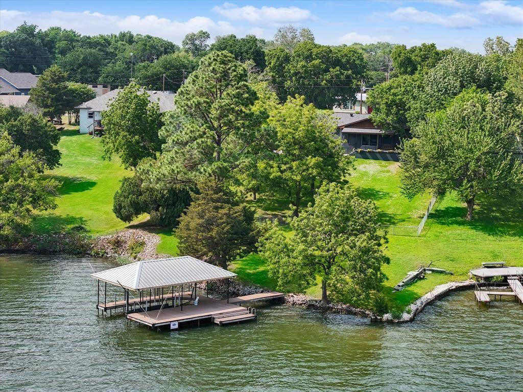 Gainesville, TX 76240,80 Bayside Circle