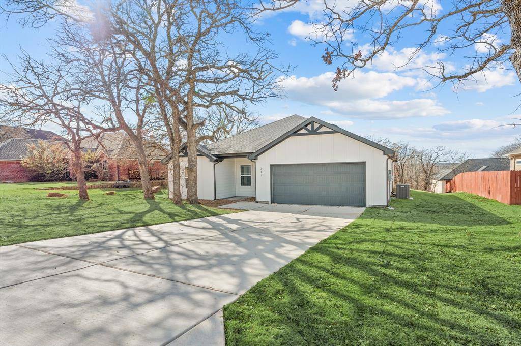 Runaway Bay, TX 76426,217 Shady Oaks Drive