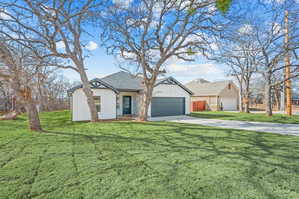 Runaway Bay, TX 76426,217 Shady Oaks Drive