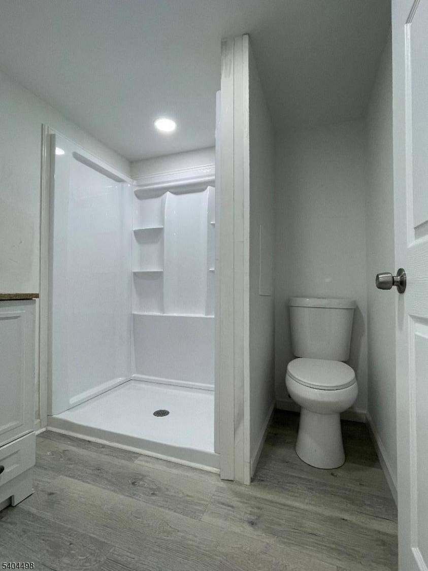 Wayne Twp., NJ 07470,18 5th Street