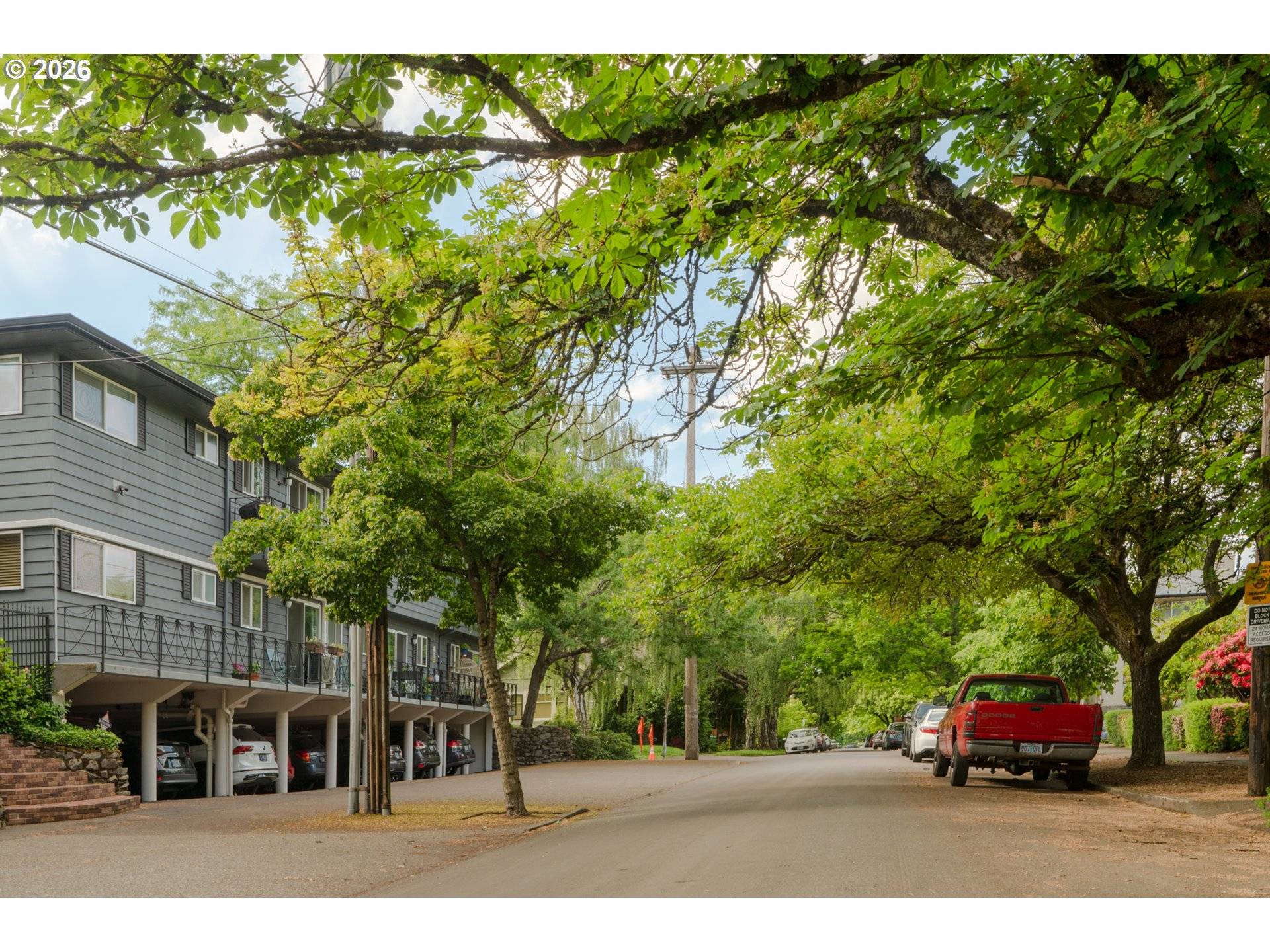 Portland, OR 97232,1827 NE MULTNOMAH ST