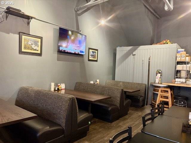 Tillamook, OR 97141,214 Pacific AVE