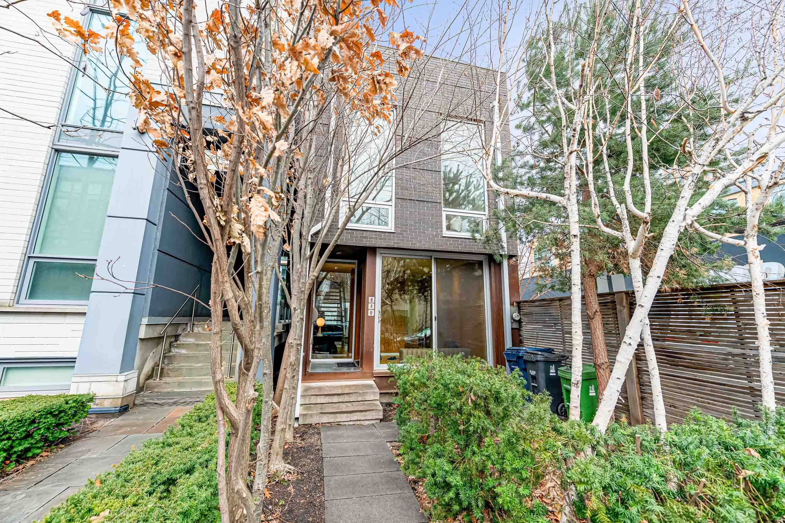 Toronto C01, ON M6J 1C9,840 Richmond ST W