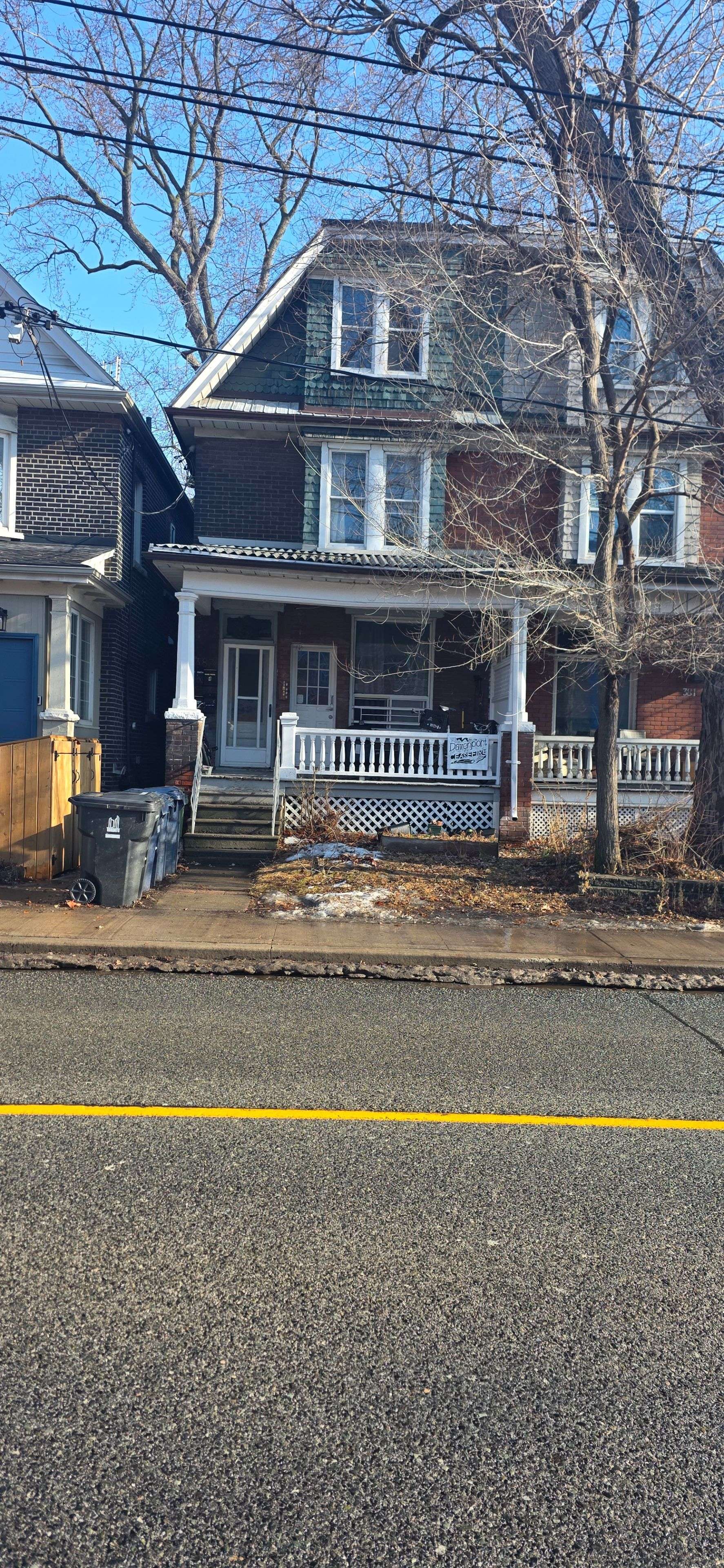 Toronto C01, ON M6H 3Y2,383 Lansdowne AVE