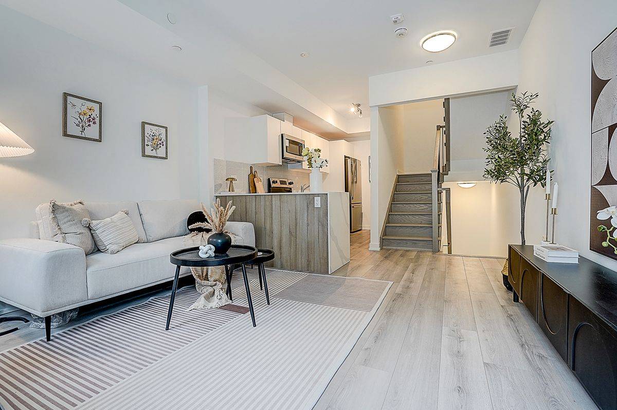 Toronto E05, ON M1T 1H8,3079 pharmacy AVE