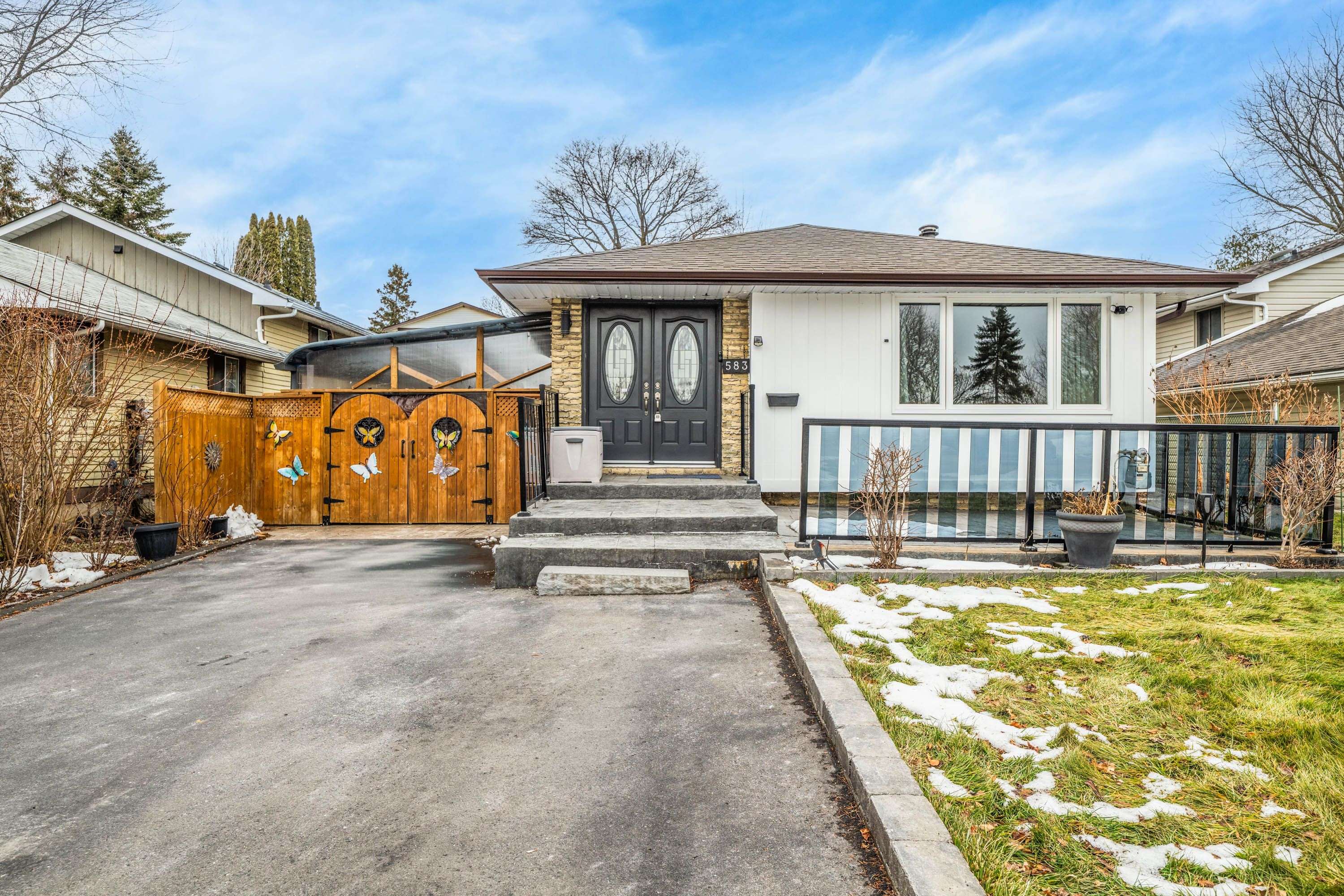 Oshawa, ON L1H 7S6,583 Annandale ST