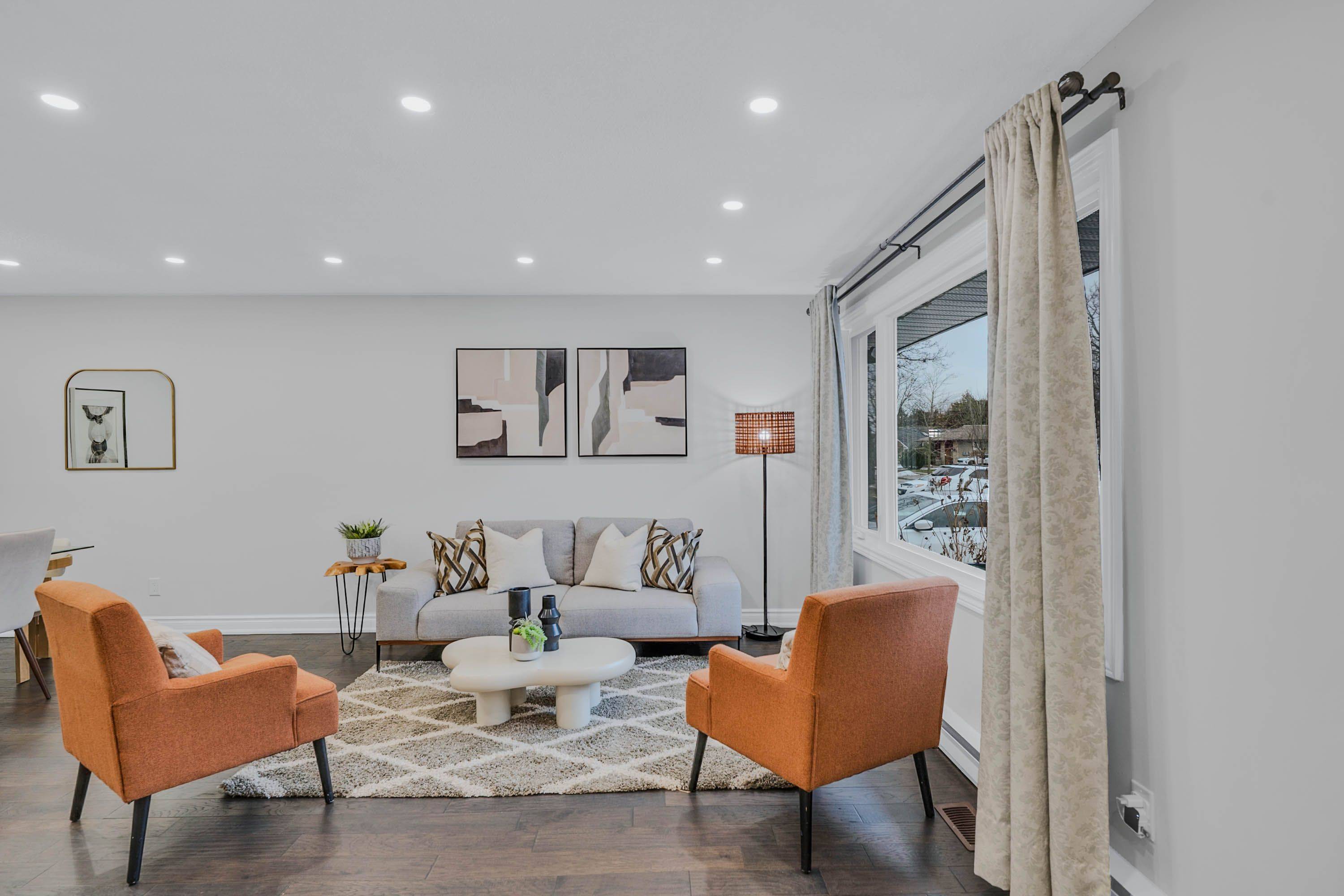 Oshawa, ON L1H 7S6,583 Annandale ST