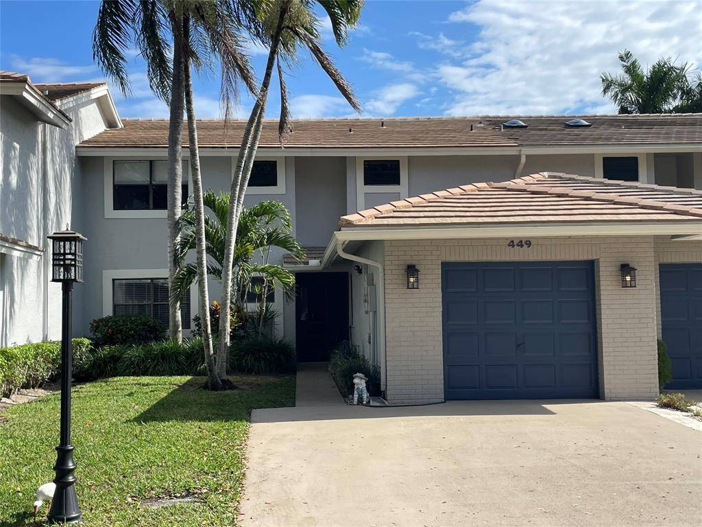 Deerfield Beach, FL 33442,449 S Deer Creek Lake Point Lane