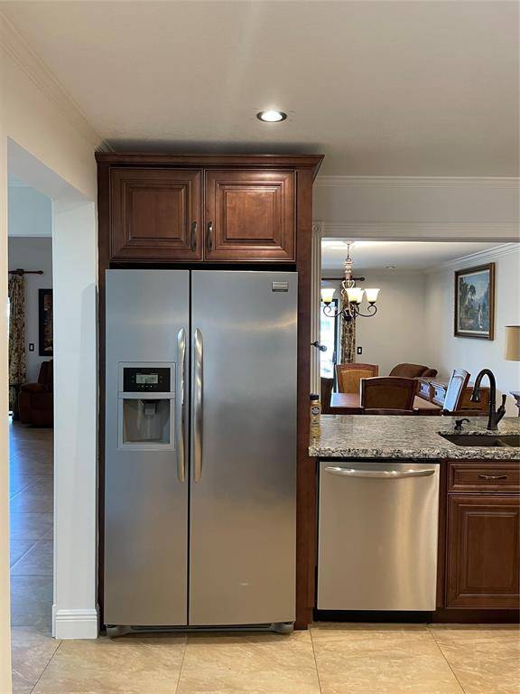 Deerfield Beach, FL 33442,449 S Deer Creek Lake Point Lane