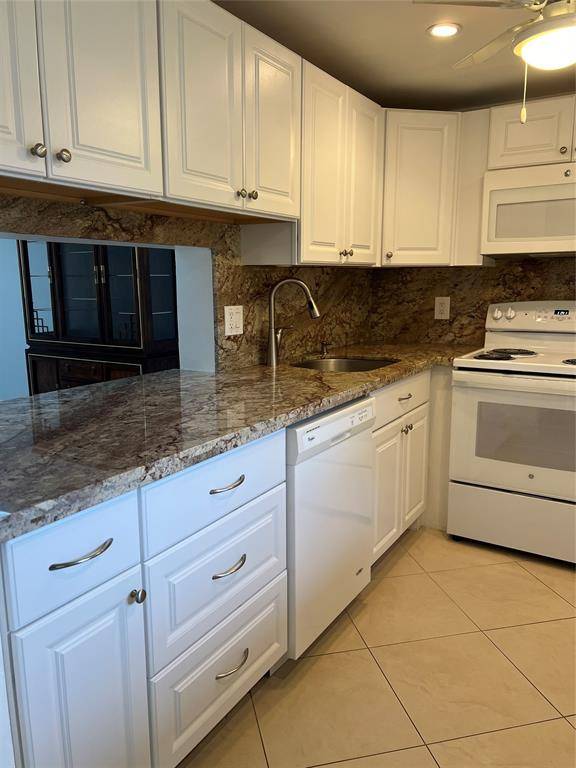 Boynton Beach, FL 33435,2615 NE 3rd Court #213