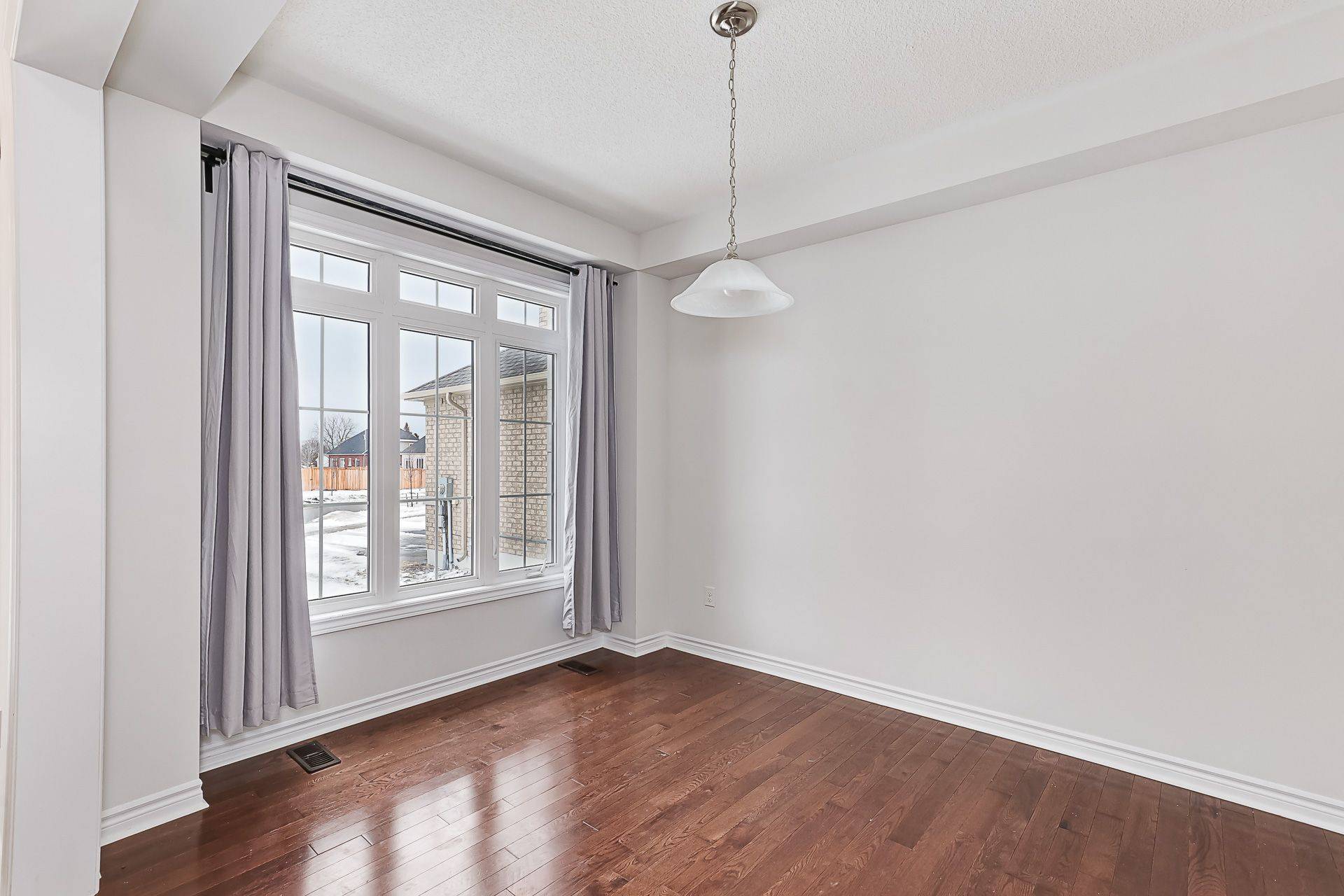 Collingwood, ON L9Y 3L7,50 Tracey LN