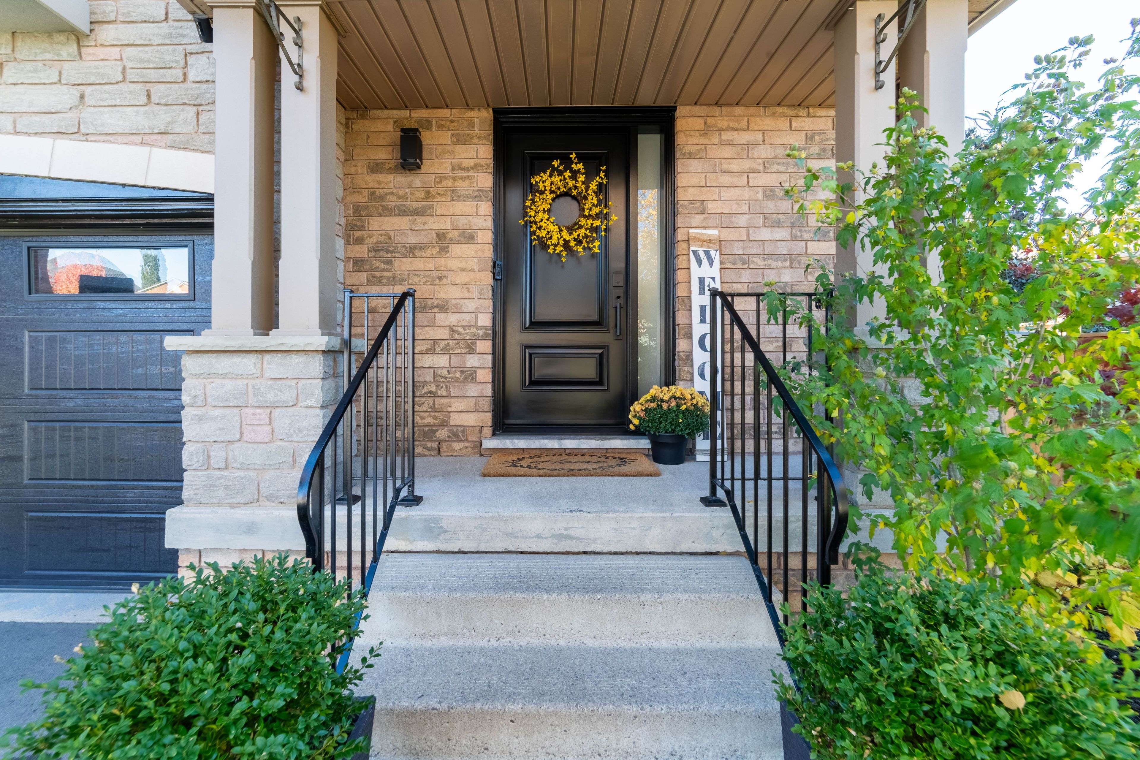 Caledon, ON L7C 1C4,18 Pinebrook CIR