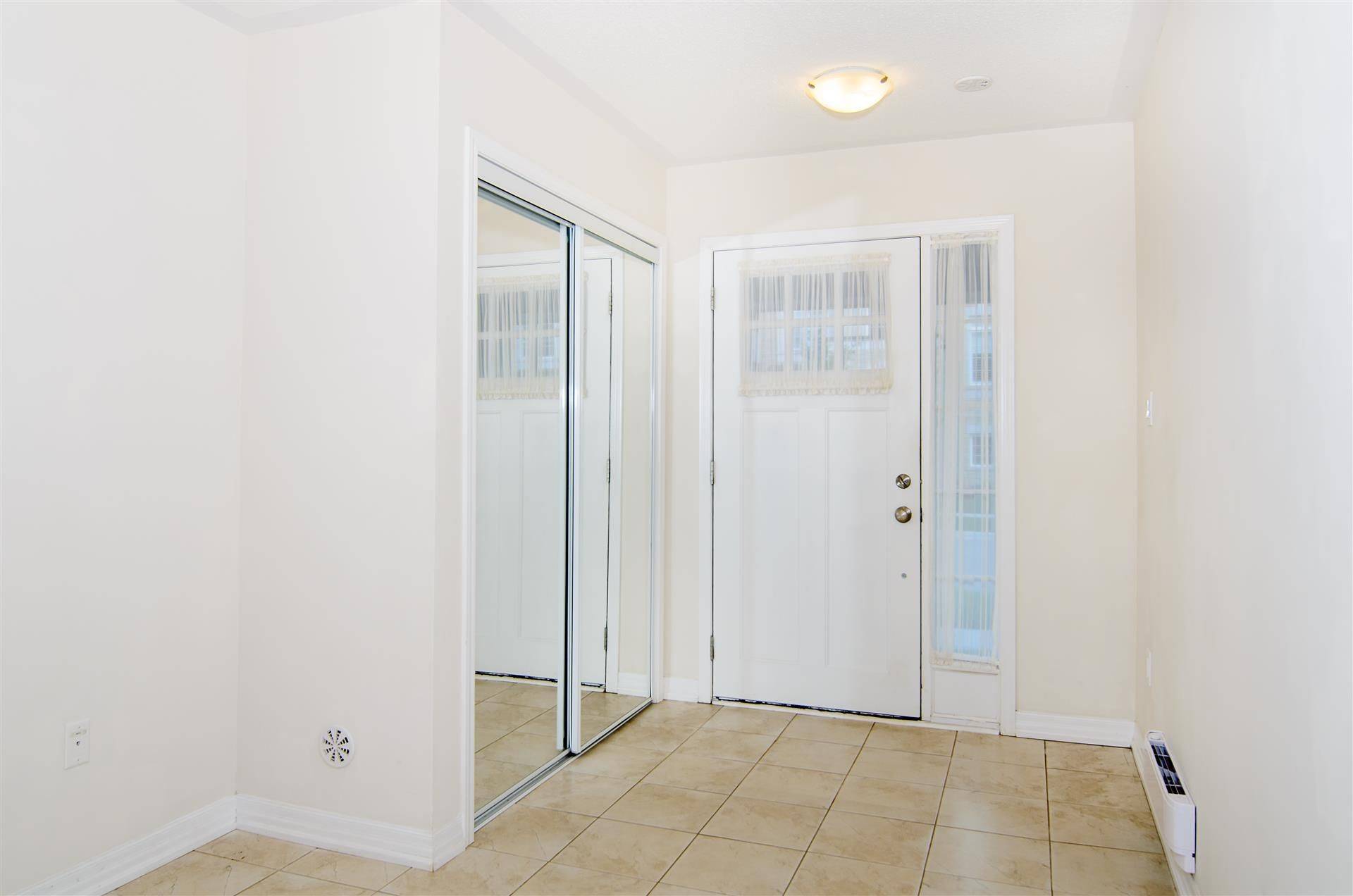 Oakville, ON L6M 0Y7,3070 Gardenia Gate