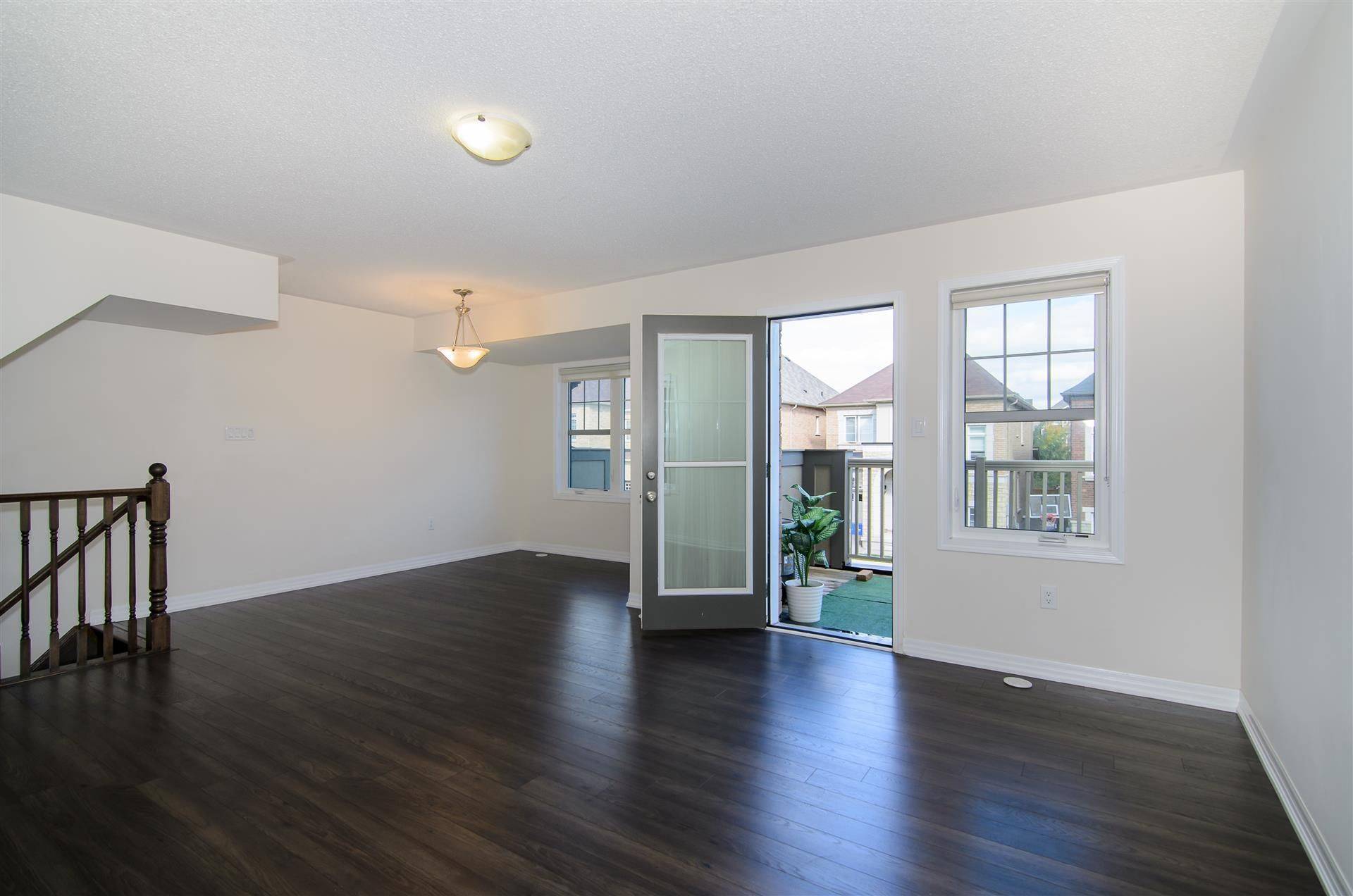 Oakville, ON L6M 0Y7,3070 Gardenia Gate