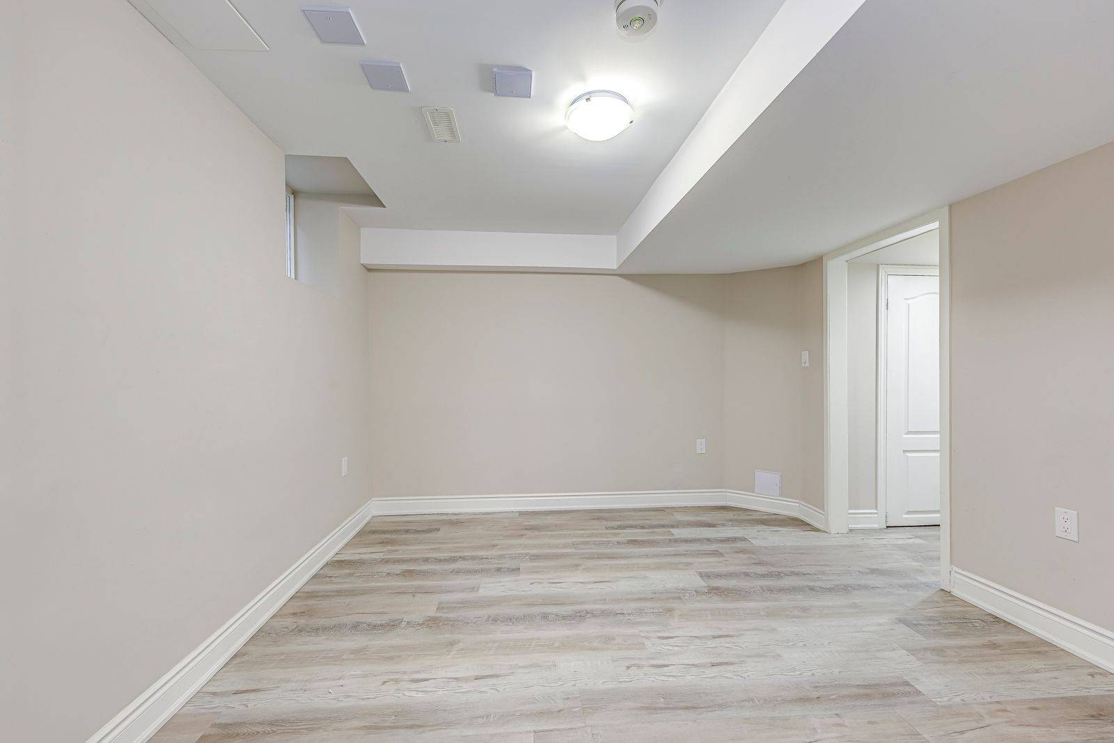 Brampton, ON L7A 3K3,99 Masters Green CRES #BSMT