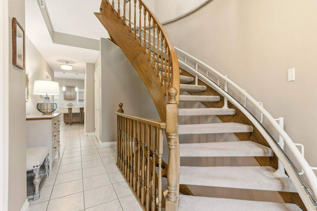 Burlington, ON L7R 4J2,2407 Woodward AVE #24