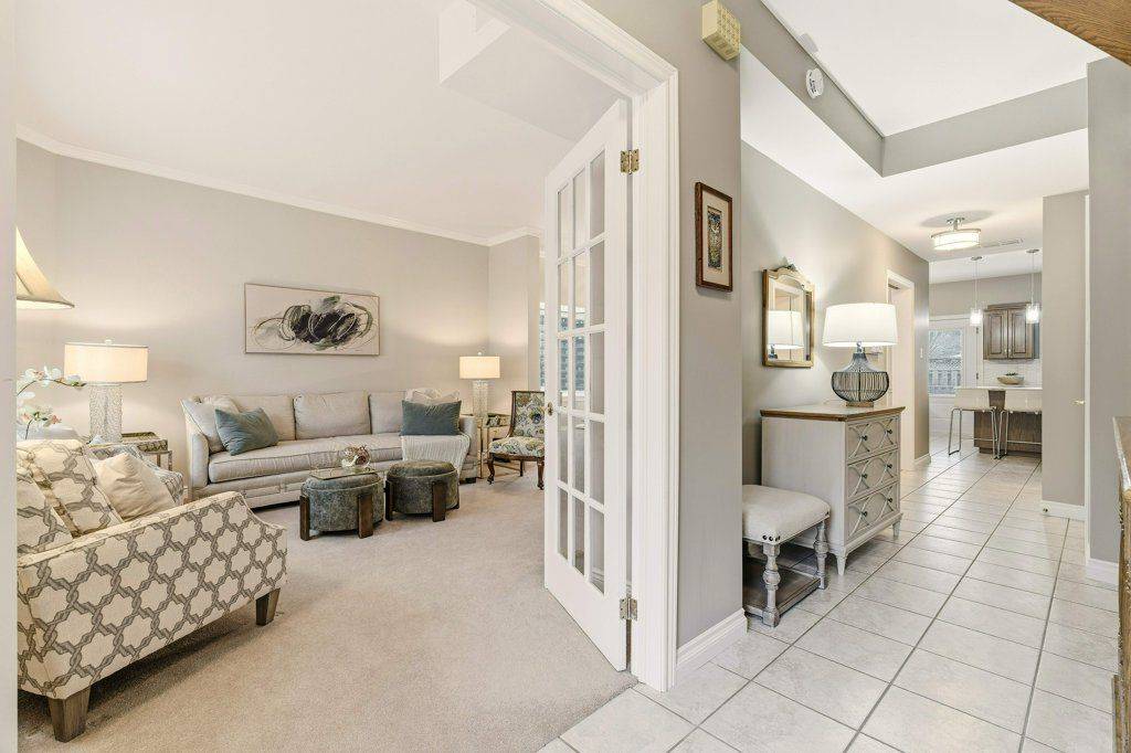 Burlington, ON L7R 4J2,2407 Woodward AVE #24