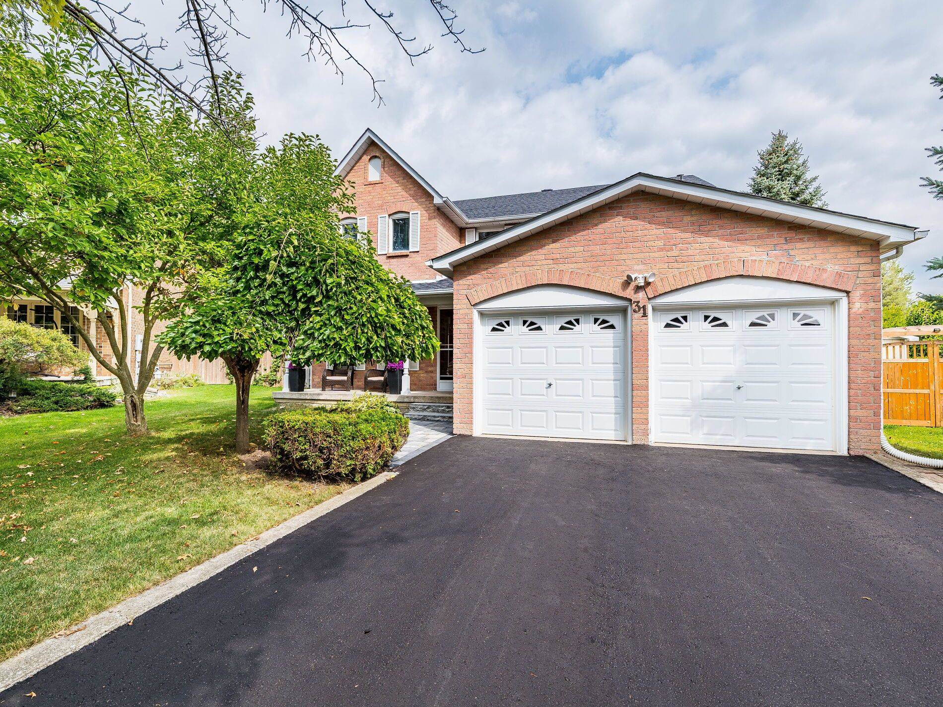 Caledon, ON L7E 5X1,31 Mccabe CRES