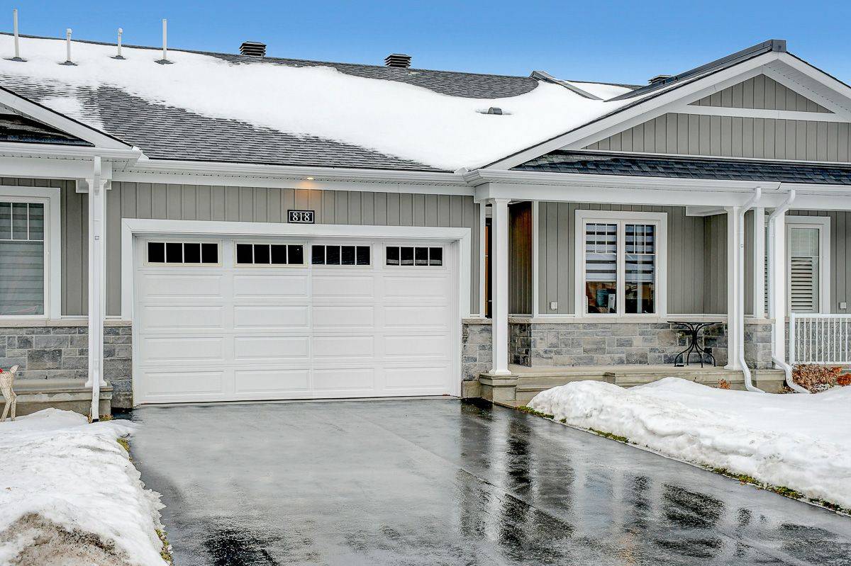 Manotick - Kars - Rideau Twp And Area, ON K4M 0X1,818 Companion CRES